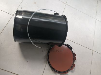 可到厂参观6升装带防漏涂层金属桶,6升装化工小铁桶